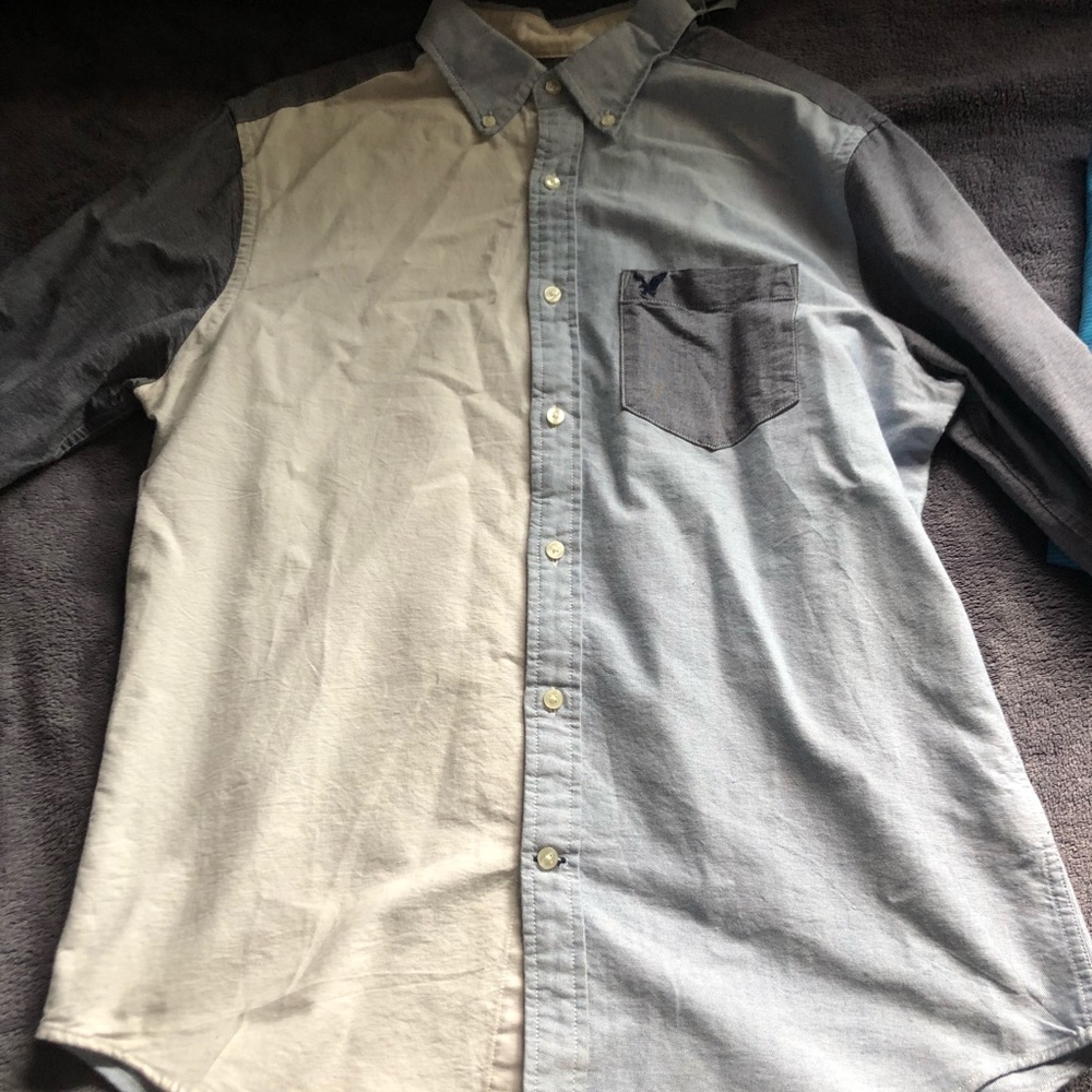 American Eagle Button Up